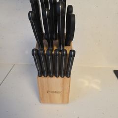 Set of knives
