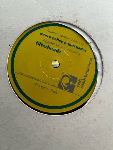 10e each Techno 12" vinyl