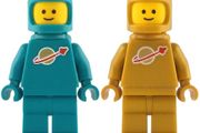2x Lego spacemen
