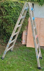 Apex Wooden Ladder 6Ft Tall In Used Condition
