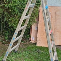 Apex Wooden Ladder 6Ft Tall In Used Condition