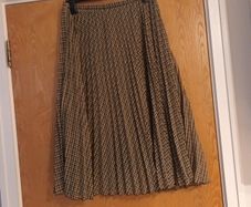 Primark Pleated   Skirt. S. 14.  New.