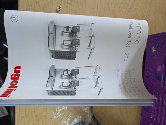 Ugolini ARCTIC DX 12/1AA Single Bowl Chilled Drinks Machine .