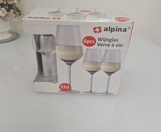 Brand New Alpina Wine Glasses  6 Piece Set