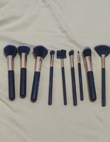 make up brushes