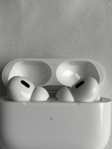 Apple AirPods Pro  1st Generation