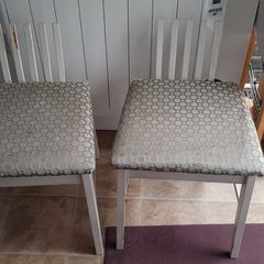 3x chairs
