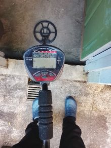 metal detector