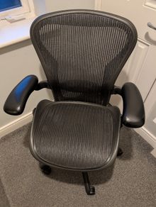 Herman Miller Aeron Classic - Fully Loaded