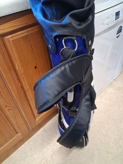 Golf clubs. Set Of Slazenger Mens Right Handed Golf Clubs in Excellent Condition.  Collect In Dublin Or Receive Via Post.
