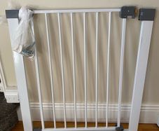 Baby gate