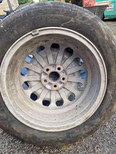 Genuine Volvo 16" Alloy Wheel with 215/55R16 Tire