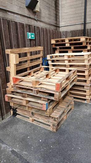 pallets, standard and euro.