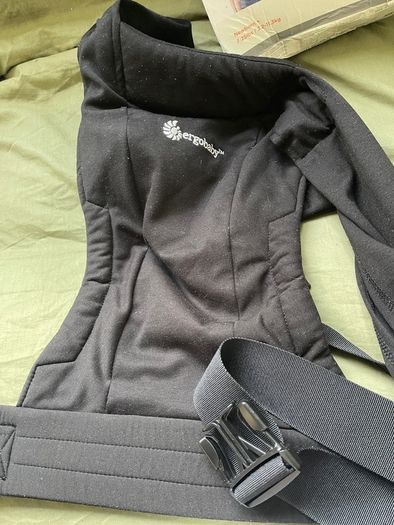 Ergobaby embrace baby carrier