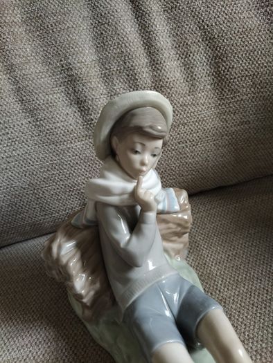 Genuine lladro Not Nao 4730 Boy With Bird