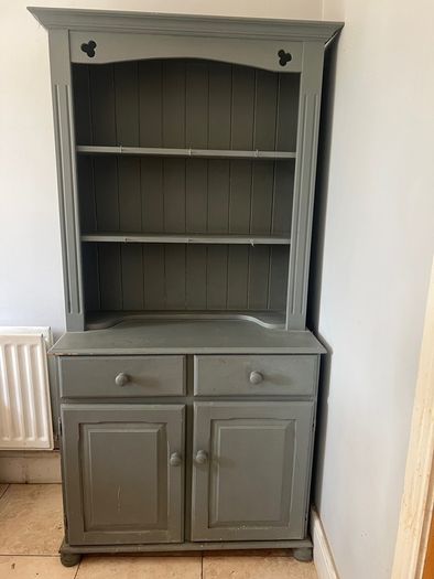 kitchen cabinet