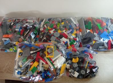 (Firm Price )Large Collection of nice Clean Lego approx 2.4 kg mostly lego city for spares
