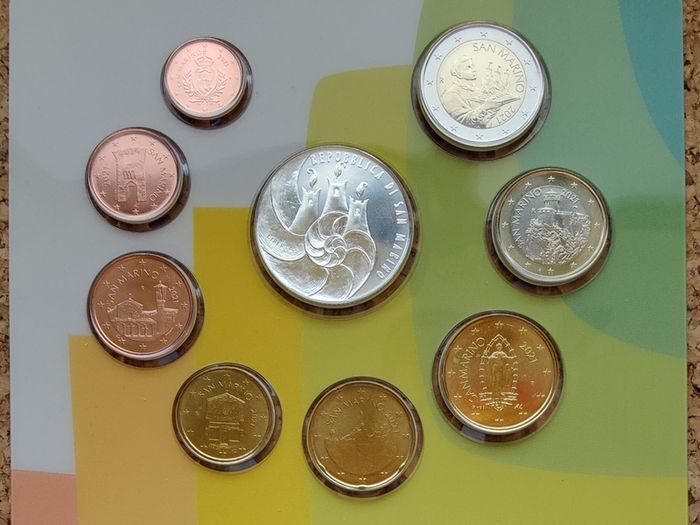 San Marino Brilliant Uncirculated Euro Coin Set 2021 - Includes 5 Euro Sterling Silver Coin (0.535 Troy Oz) - International Day for Biological Diversity