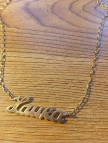 9ct gold necklace and named pendent