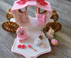 Sylvanian families royal carriage set princess