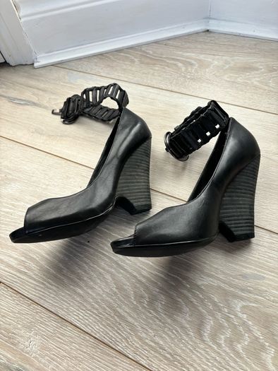 Bertie wedge heel