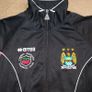 FREE POST  Manchester City Cherry Orchard (XL) Jacket Tracksuit Top Track Errea Soccer Football Vintage Retro Dublin Ballyfermot Extra Large Image 2