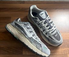 Grey Nike P-6000 ( UK9 )