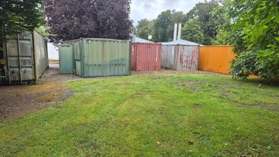 40ft and 20ft Containers plus Shelving