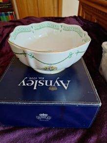 Aynsley bowl  (New boxed)