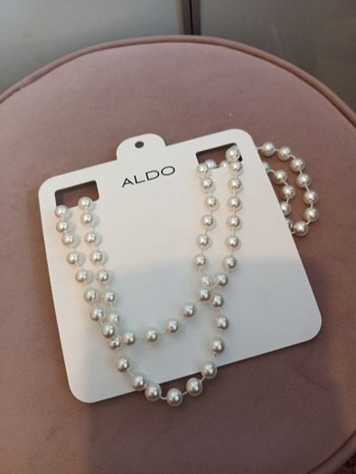 Long pearls
