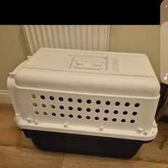 Dog crate