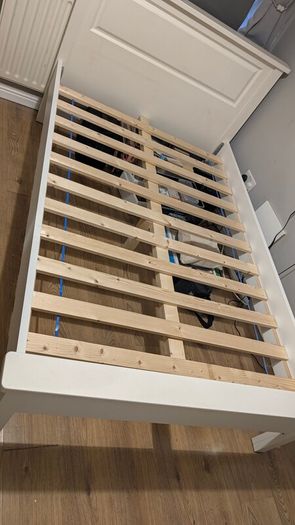 4 x 6 bedframe.
