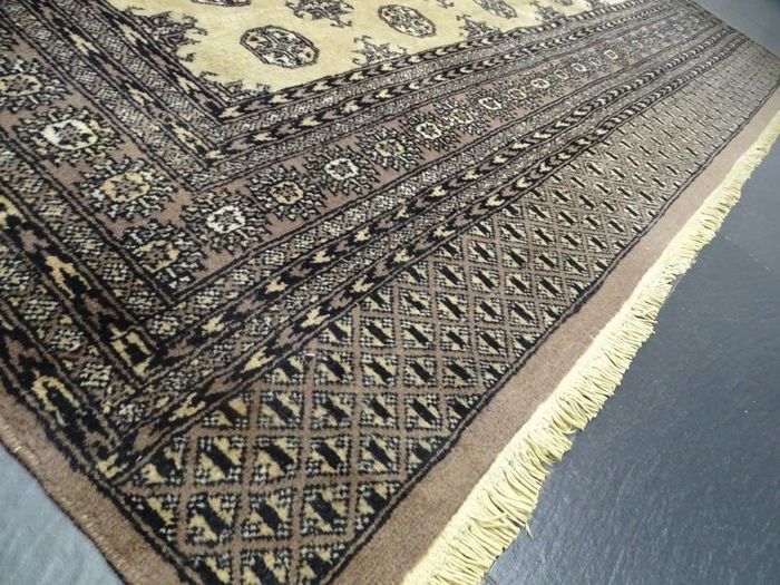 P.ersian Buchara Rug 2.85 x 1.90m (BUC12)
