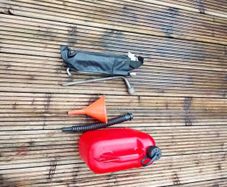 Hyundai i10 Wheel Jack & Petrol can