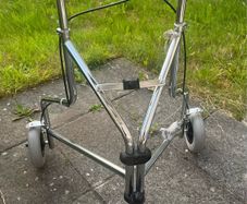 Medical Tri 3 Wheel Triwalker Walking Aid Chrome