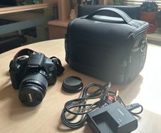 Canon EOS2000D DSLR Camera with Carry Bag