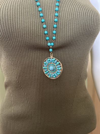 Blue beaded pendant necklace and ring set