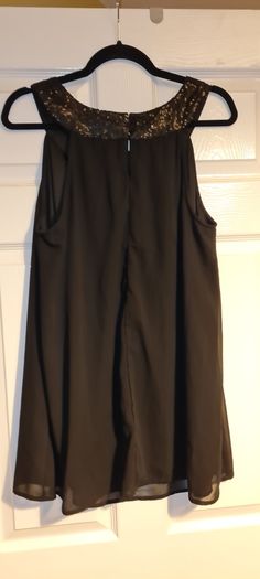 Yours Clothing Sequins Neck Top. Size 18. New