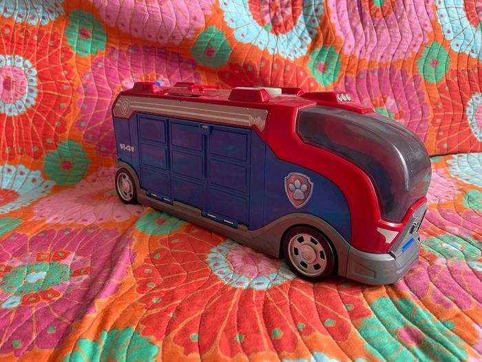 4 lots paw patrol & 3 lots hot wheels