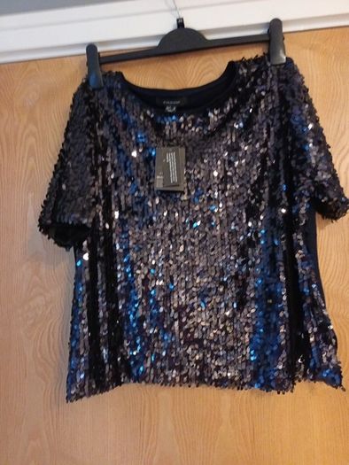 Primark  Navy  Sequins /Knit Top. S.16.    B.N.W.T.