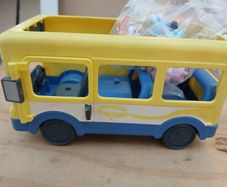 Bluey Bus and Characters set