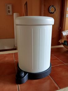 Brand New Pedal Bin