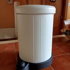 Brand New Pedal Bin