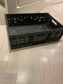 crates