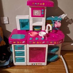 Barbie kitchen