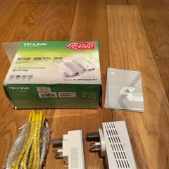 TP-Link TL-WPA4220KIT AV600 WiFi Powerline Adapter Kit