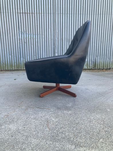 1960s Danish Swivel Chair - Warehouse and Showroom Open Sat 18th April Eircode R95T227