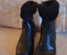 Ladies boots
