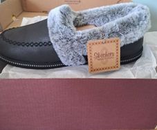 Skechers Slippers women's size 5.5