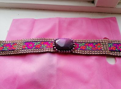 choker necklace